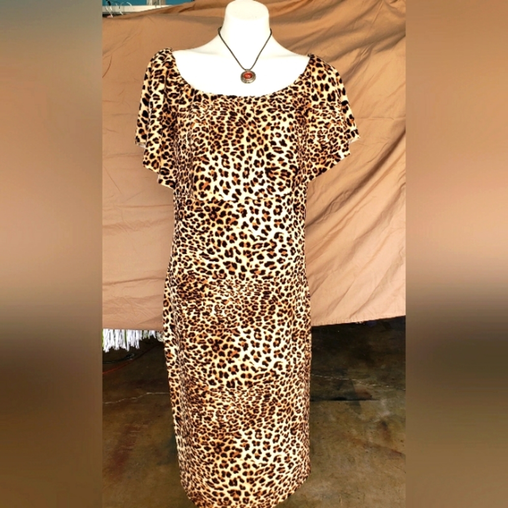 Plus size leopard dress